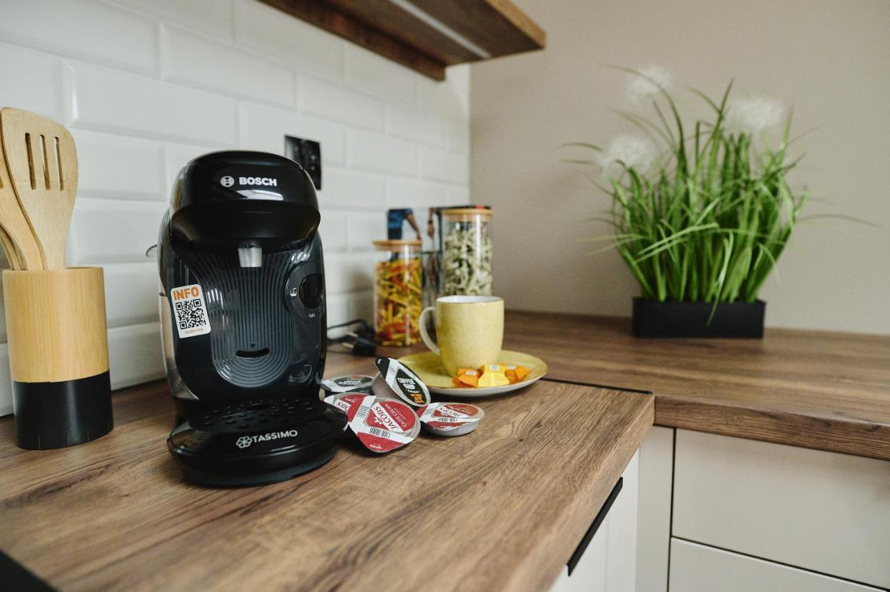 M&M Apartamenty Jasionka Bagian luar foto