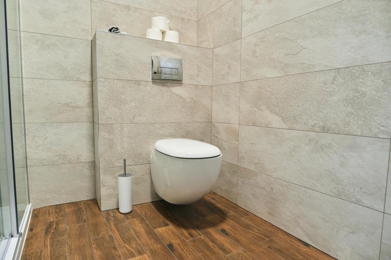 M&M Apartamenty Jasionka Bagian luar foto
