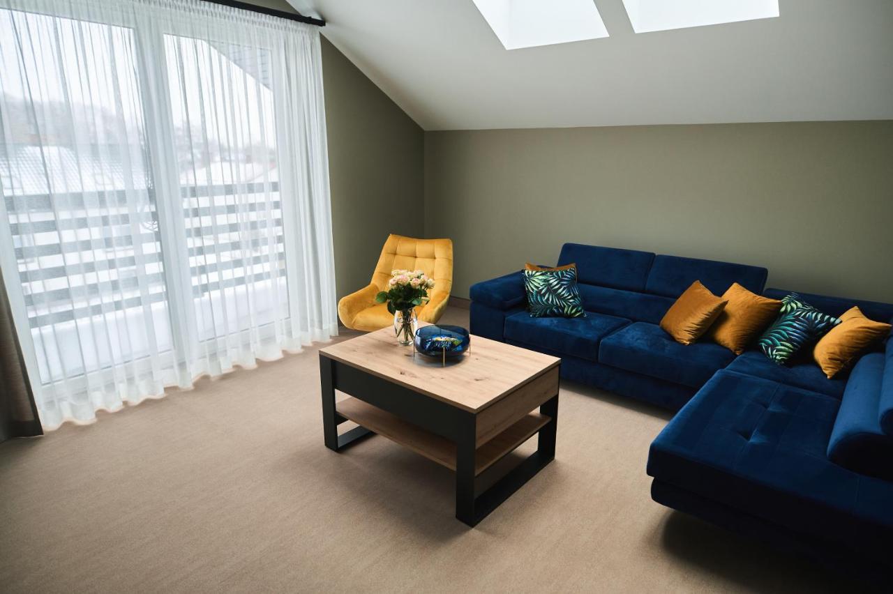 M&M Apartamenty Jasionka Bagian luar foto